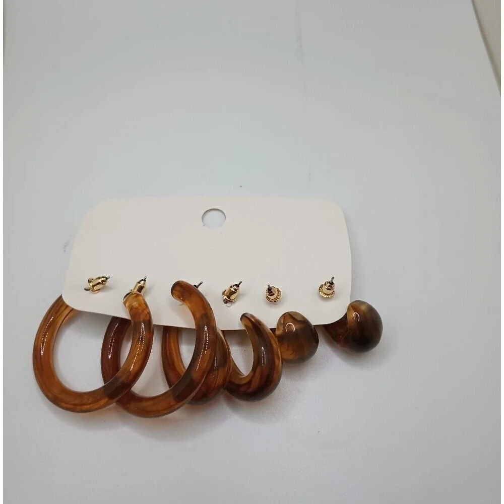 BROWN marble resin chunky hoop earrings - Picture 7 of 8